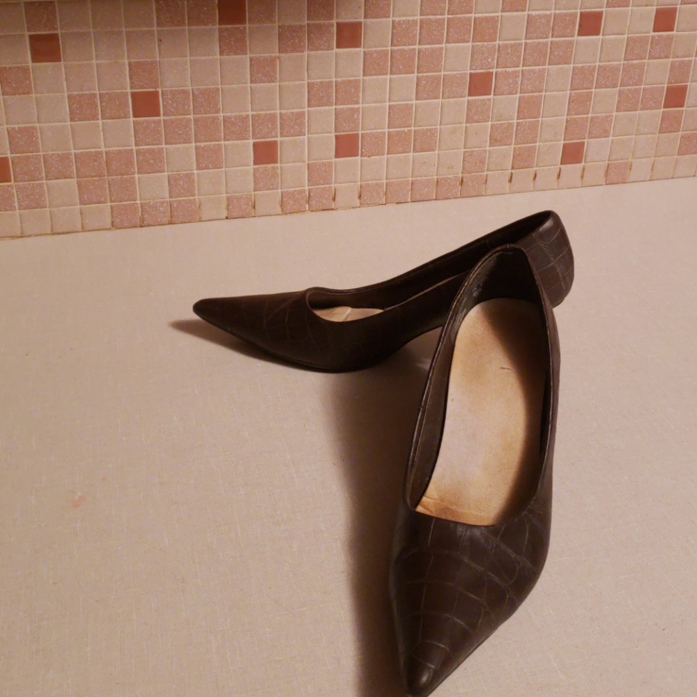 Dress pumps